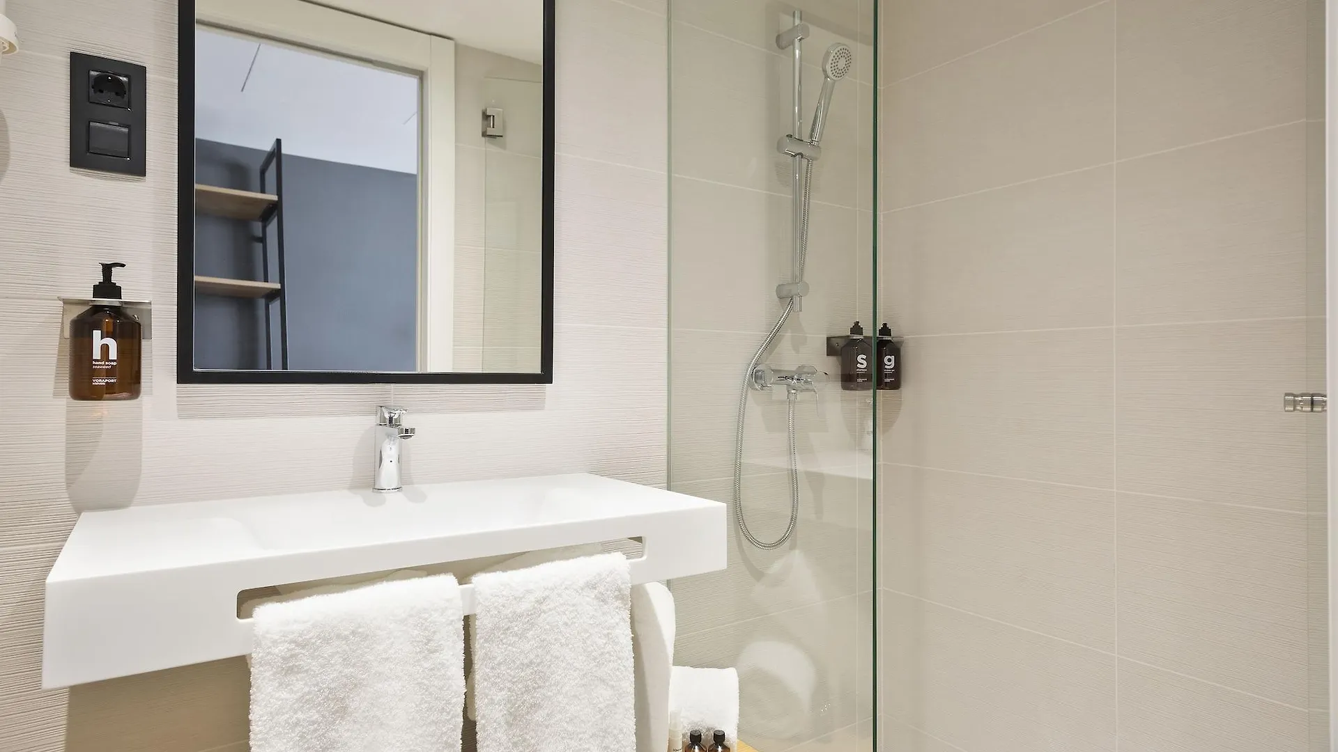 Acta Voraport Hotel Barcelona